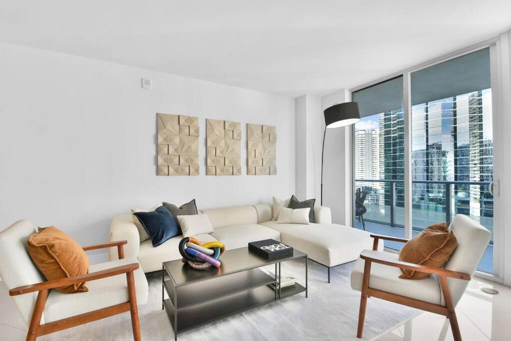 Lovely Upscale Condo Gorgeous View 2Bd 2Bath In Brickell Miami Exterior photo