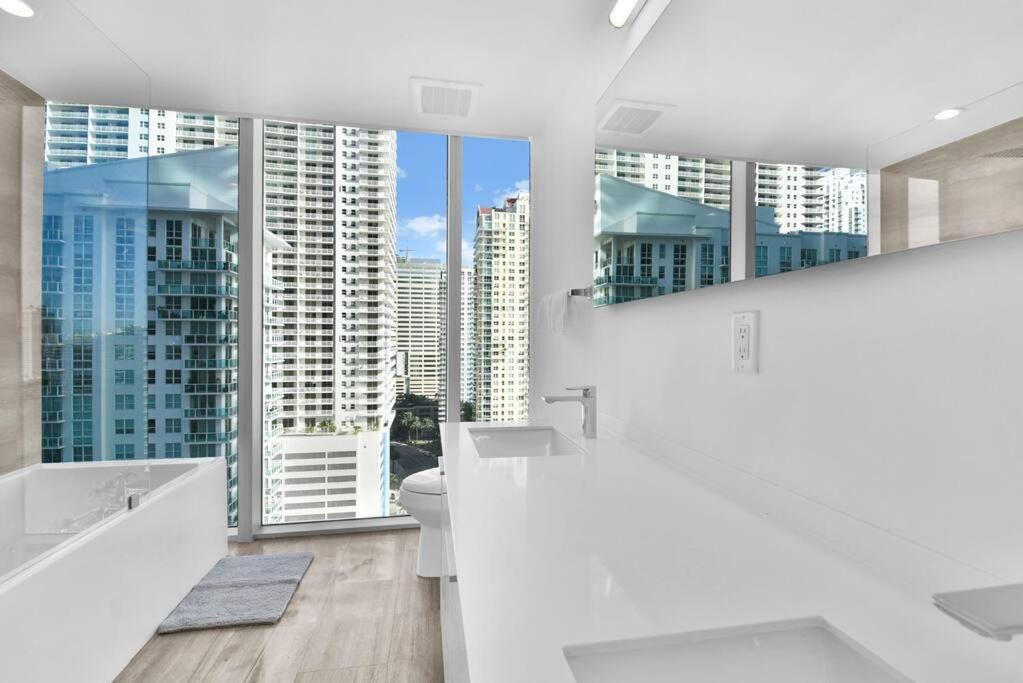 Lovely Upscale Condo Gorgeous View 2Bd 2Bath In Brickell Miami Exterior photo